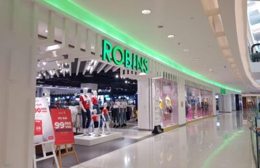 ROBINS Department Store