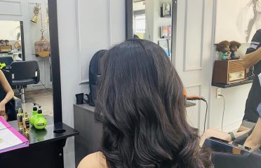 HAIR SALON HIẾU TRANG chuyên uốn nhuộm cắt tóc đẹp nổi tiếng nhất Hồ Chí Minh