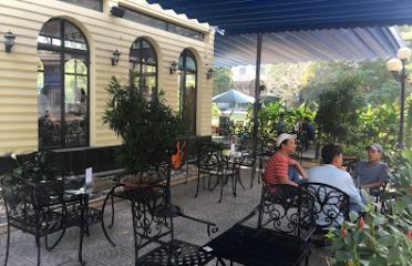 Cafe Nguyệt Quế