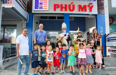 Neighborhood English Phu My