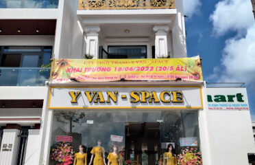 Công ty thời trang YVAN-SPACE