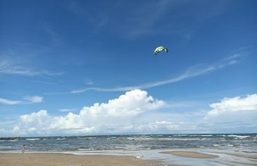 Đồi Nhái beach