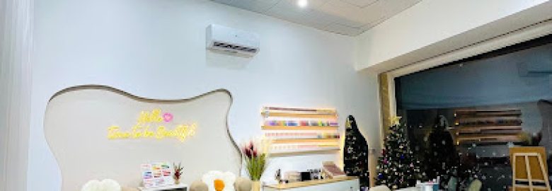 Phan Nhi Nail & Makeup