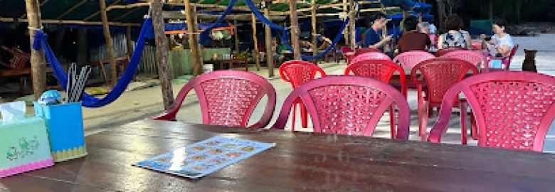 Thanh Nga Seafood beach restaurant