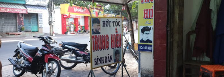 Tiệm Hớt Tóc Tùng