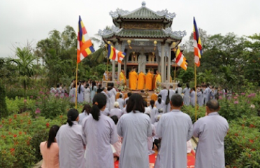 Tay Linh Pagoda