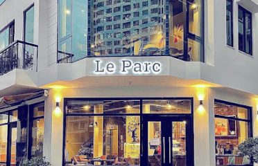 Le Parc Cafe