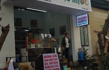 Bún cá chấm Tùng Yến