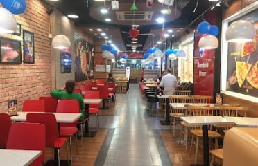 Domino’s Pizza Hàng Gai