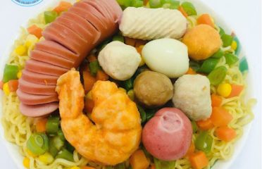 Mai Anh mì trộn – indomie và ăn vặt