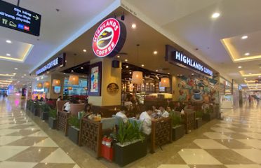 Highlands Coffee Royal City HN