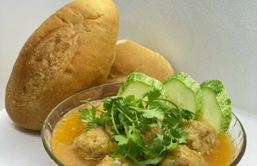 Bánh Mì Xíu Mại Bà Dung