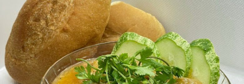 Bánh Mì Xíu Mại Bà Dung