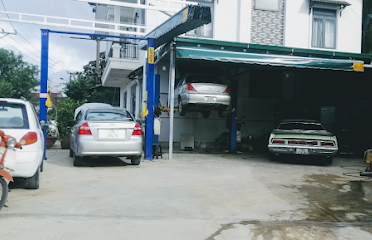 GARAGE HÙNG