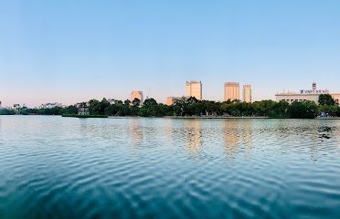 Hoan Kiem Lake