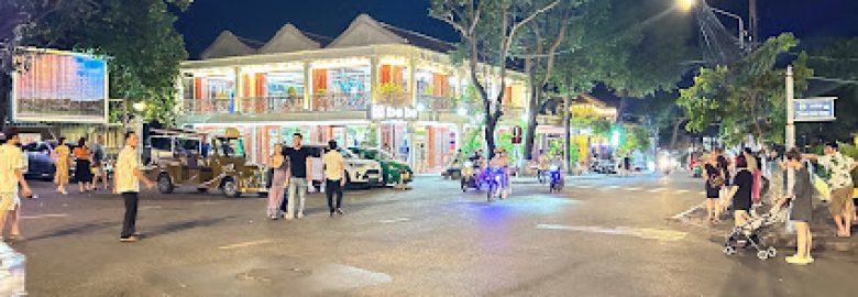 Hoi An Pit Stop and Parking