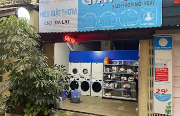 Laundry — Giặt sấy Hiệu Giặt Thơm CN7 – Máy nhỏ gọn nên chỉ giặt riêng mỗi người 1 máy.