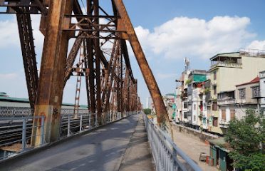 Long Bien Bridge