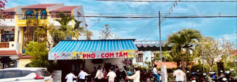 Quán cơm Sơn Phạm