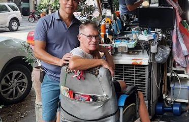 Tran Quyet Barber Stall