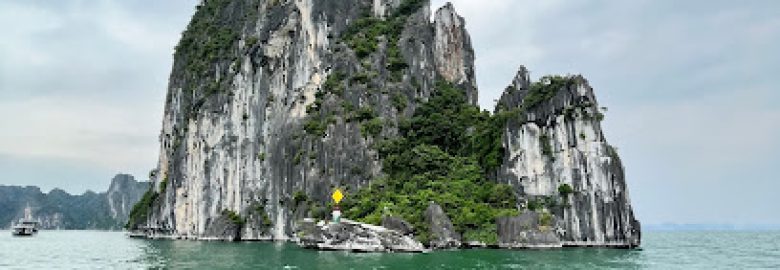 Vietnam Daily Tourist Package Tour $ Spa