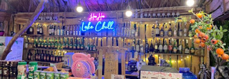 Hiu hiu Lake Chill Cafe