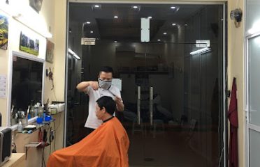 Huy Đức Barber