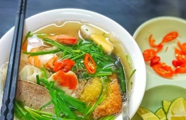 Mì vằn thắn – Hủ tiếu trộn