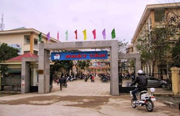 Nhat Tan Elementary School