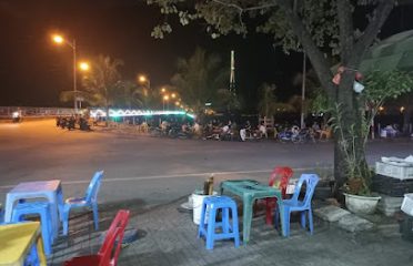 Quán trà đá, Hoa quả Tuấn Hương