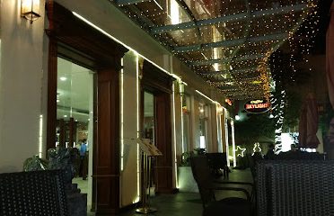 Skylight Restaurant & Cafe