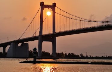 Sunset view point (bờ kè)