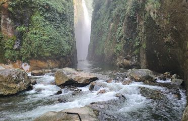 Thác RỒNG Trung Lèng Hồ – Mường Hum