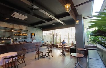 về nhà” café”