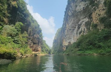 Hang Tiên Bảo Nhai